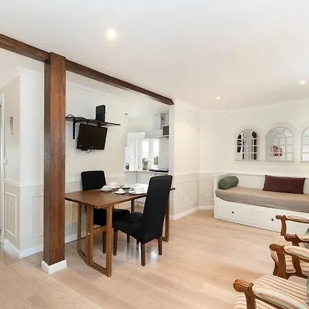 Old Town-palace Views Apartamento *